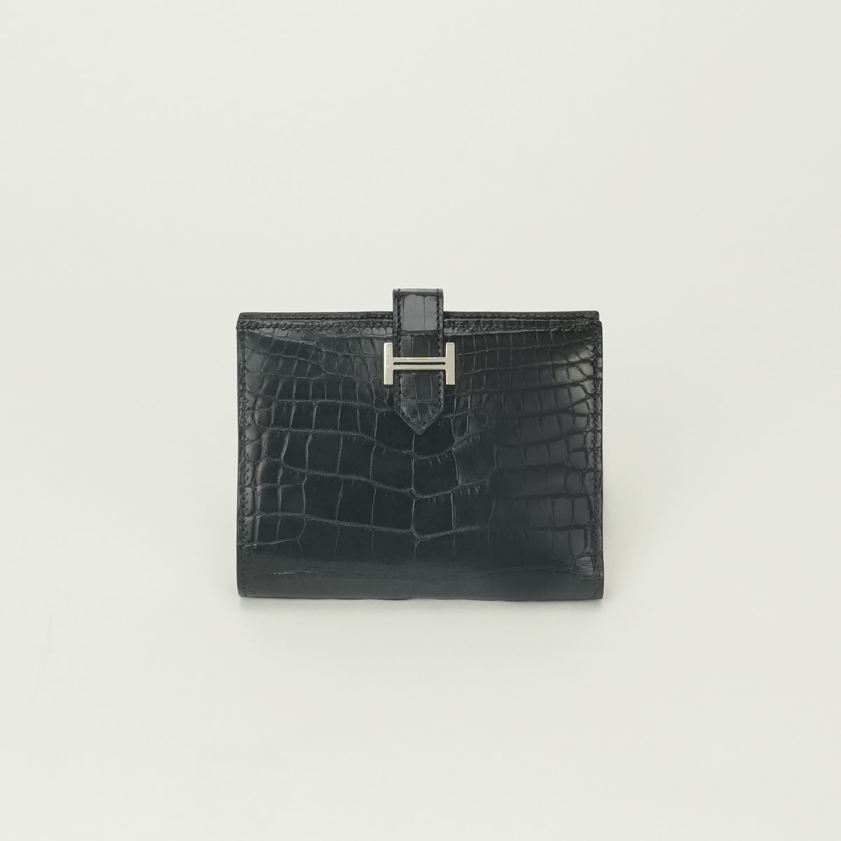 エルメス HERMES ベアンコンパクト ベアン コンパクト 財布 二つ折り財布 ミニ財布 ミニウォレット アリゲーター クロコダイル ノワール Noir ブラック Black 黒 シルバー金具 コンパクト財布