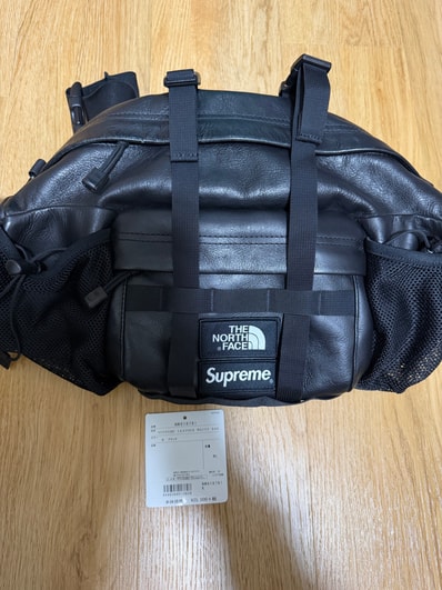 Supreme x The North Face Leather Mountain Waist Bag "Black"