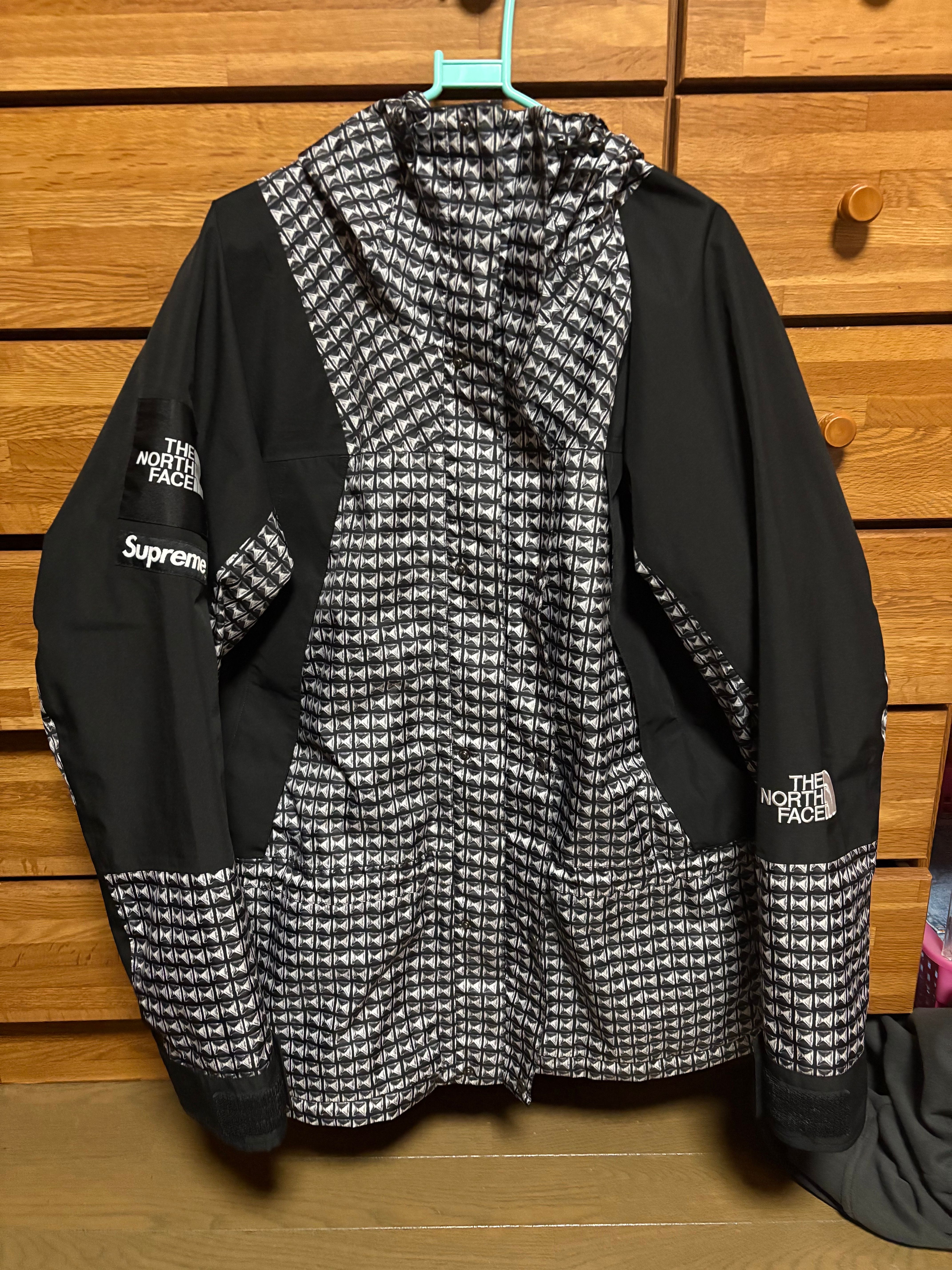 Supreme x The North Face Studded Mountain Light Jacket "Black"