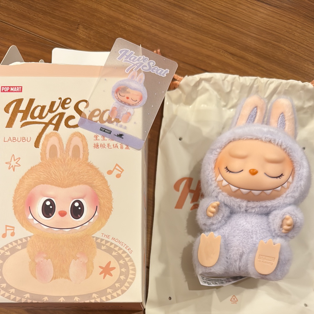 POP MART THE MONSTERS (LABUBU) Have a Seat Plush Series ZIZI