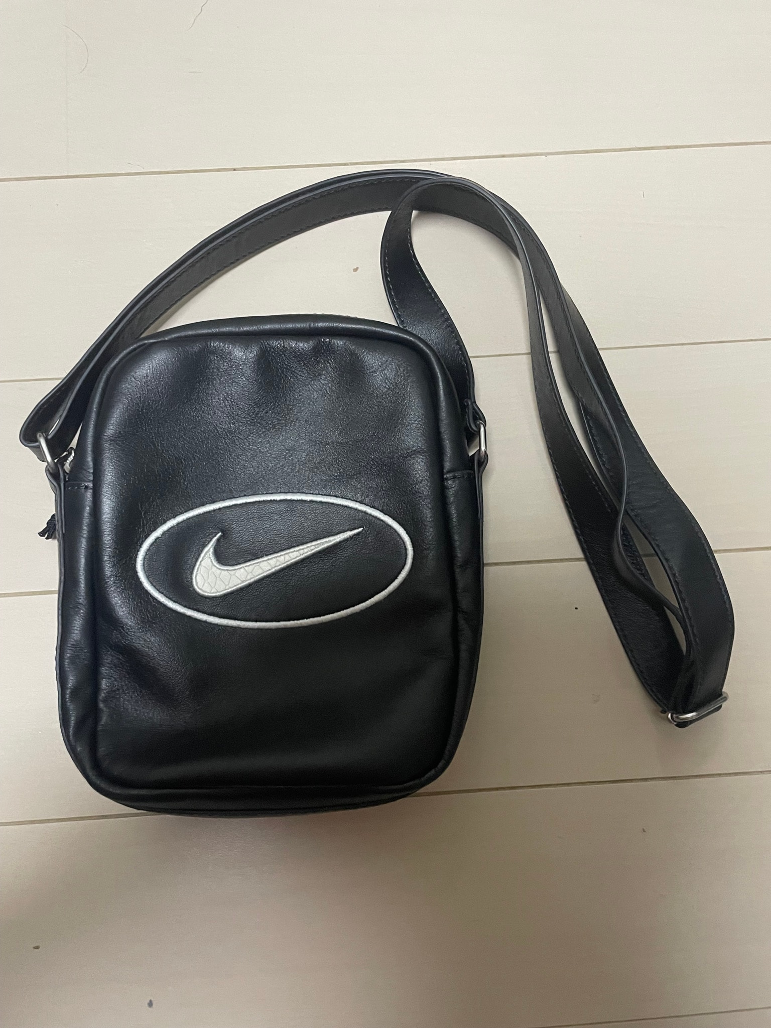 Supreme x Nike Leather Shoulder Bag "Black" HJ7964-045