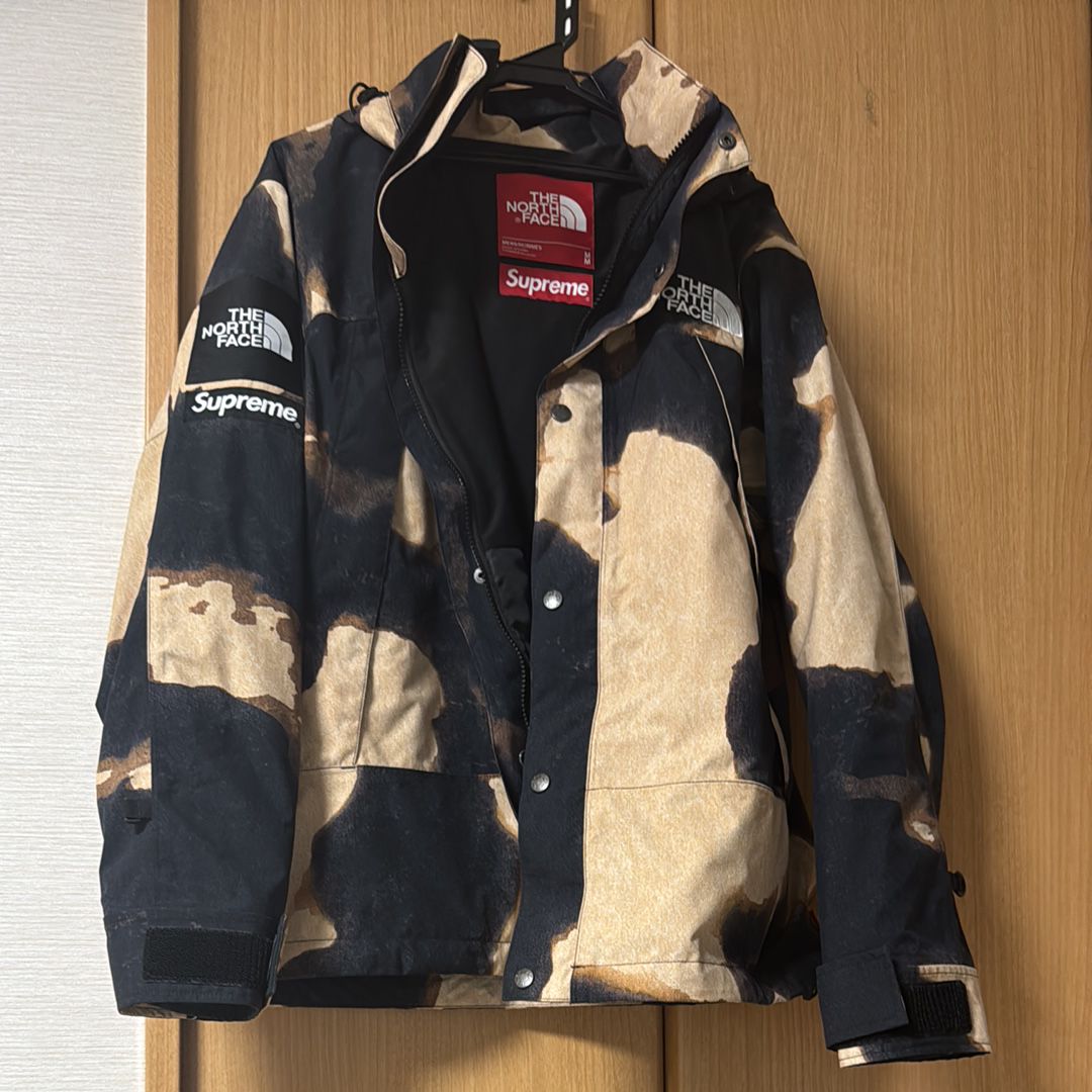 Supreme x The North Face Bleached Denim Print Mountain Jacket "Black"
