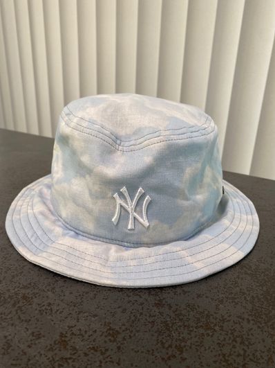 Kith x New Era Cloud Sky Bucket Hat "Summit"