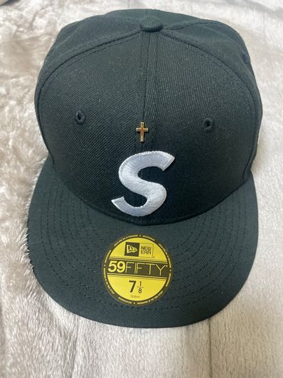 Supreme Gold Cross S Logo New Era "Black"