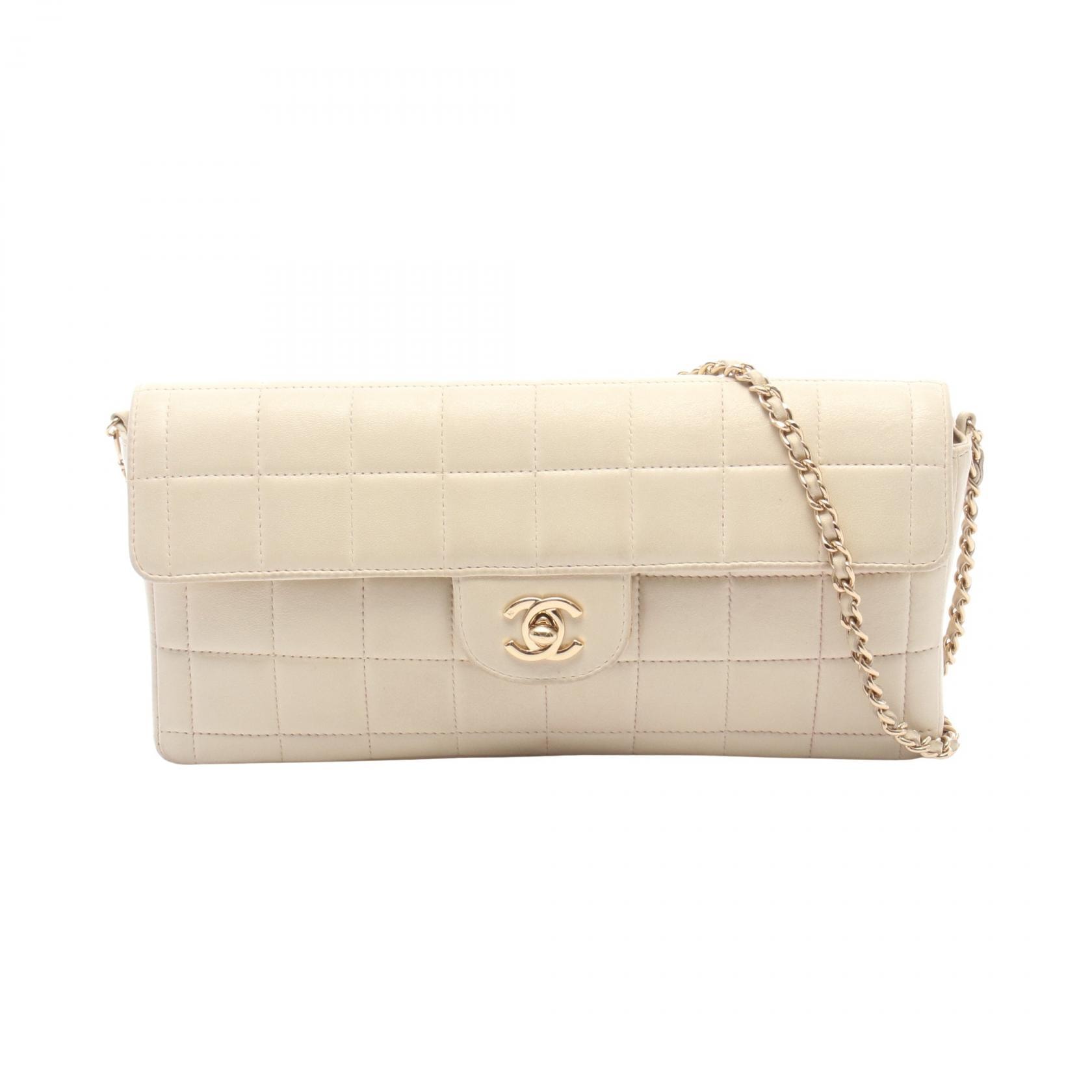 シャネル CHANEL チョコバー イーストウエスト ショルダーバッグ バッグ ラムスキン(羊革) レディース アイボリー系 【中古】