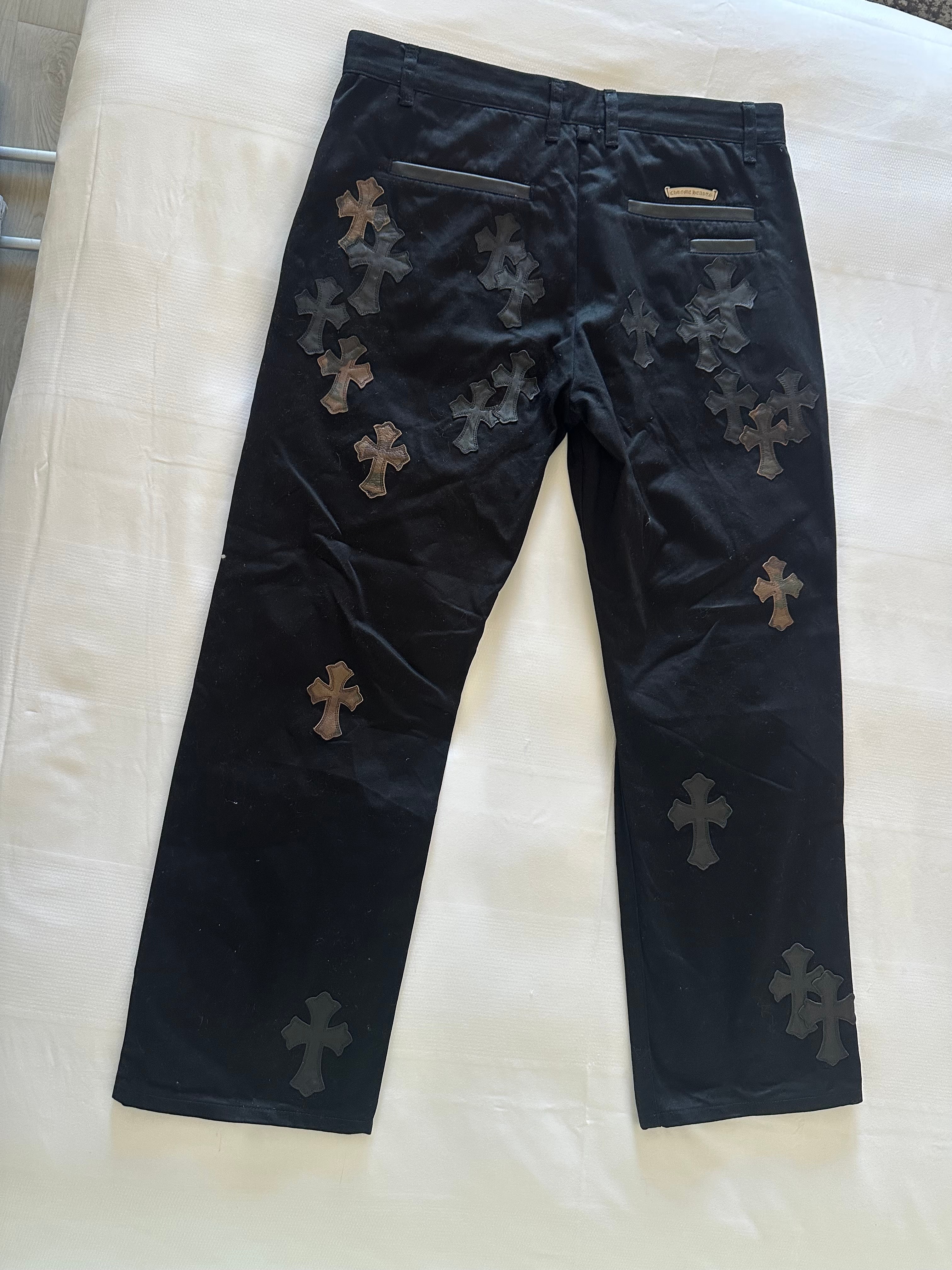 クロムハーツ クロスパッチ チノパンツ "ブラック"