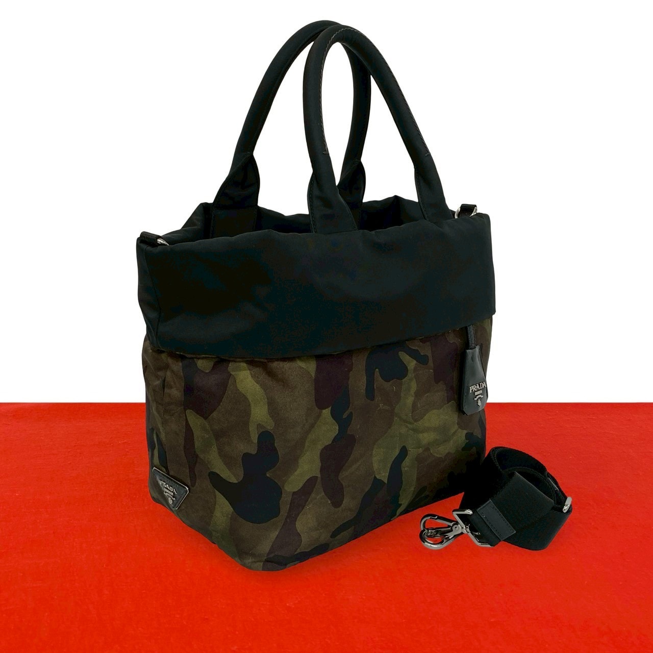 PRADA プラダ 三角ロゴ 金具 ナイロン ショルダーバッグ グリーン
 44217