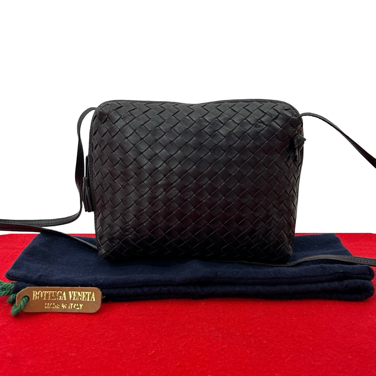 BOTTEGA VENETA ボッテガヴェネタ イントレチャート レザー ショルダーバッグ パープル
26074