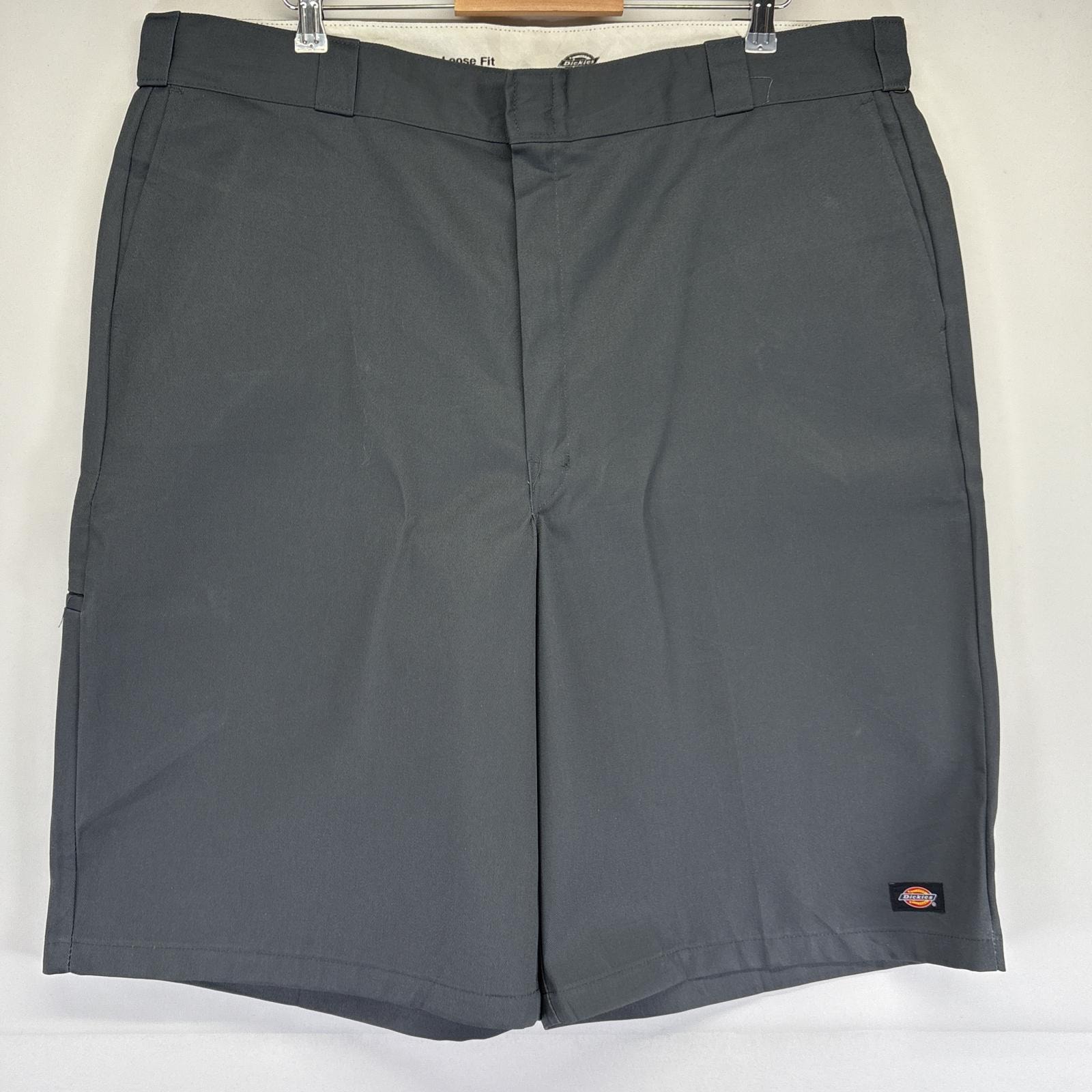 古着 ディッキーズ Dickies ショートパンツ ワークパンツ タグ付き 大きいサイズ ルーズフィット ワンポイントロゴ w44  ダークグレー系 メンズ