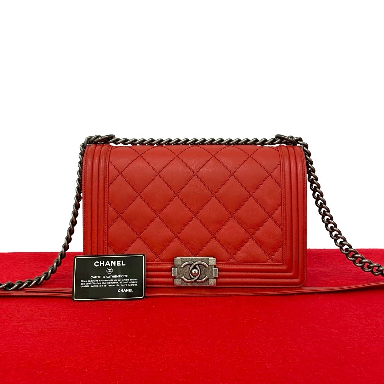 CHANEL シャネル ボーイシャネル ココマーク レザー ショルダーバッグ レッド
 21837