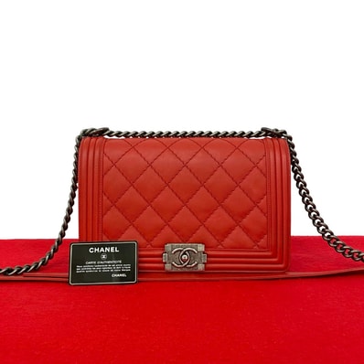 CHANEL シャネル ボーイシャネル ココマーク レザー ショルダーバッグ レッド
21837