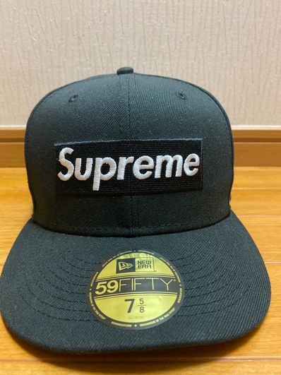 Supreme Money Box Logo New Era "Black"