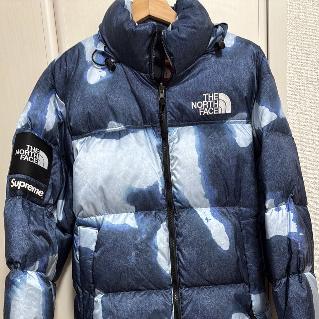 Supreme x The North Face Bleached Denim Print Nuptse Jacket "Indigo"