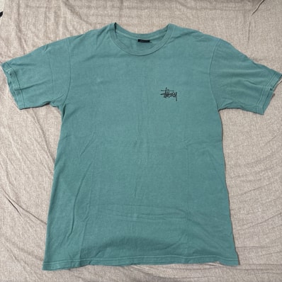 STUSSY ロゴTシャツ