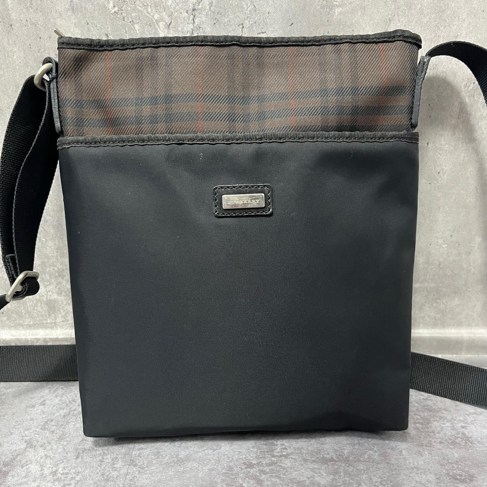 【BURBERRY】バーバリー ショルダーバッグ ブラック ナイロン チェック柄 ロゴプレート 斜め掛け クロスボディ 肩掛け メンズ ビジネス