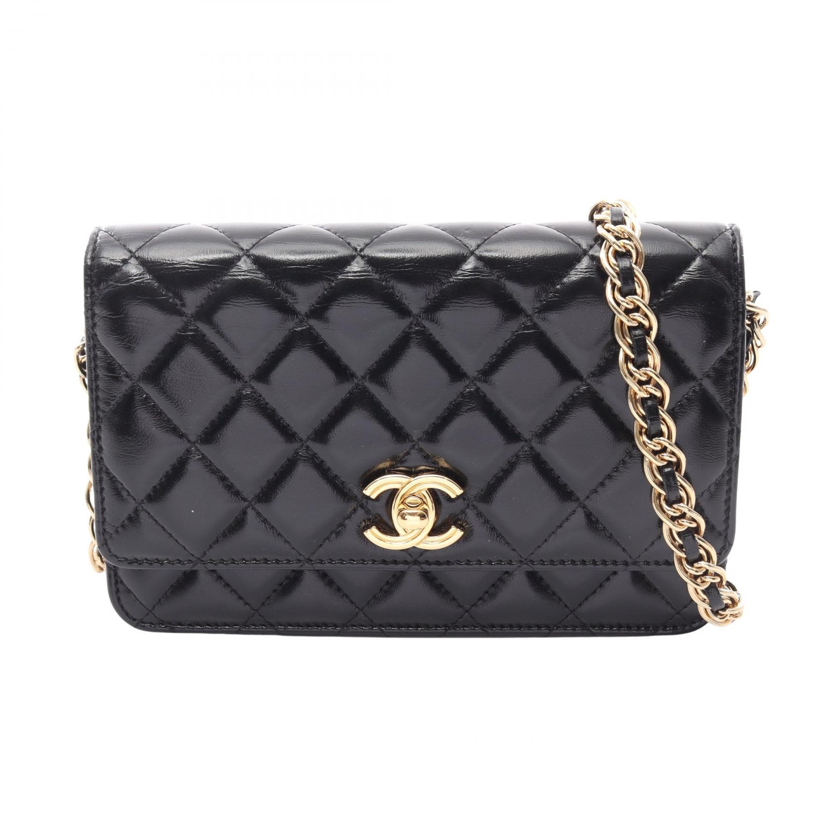 シャネル CHANEL マトラッセ ショルダーバッグ バッグ レザー レディース ブラック系 AP3310 【中古】