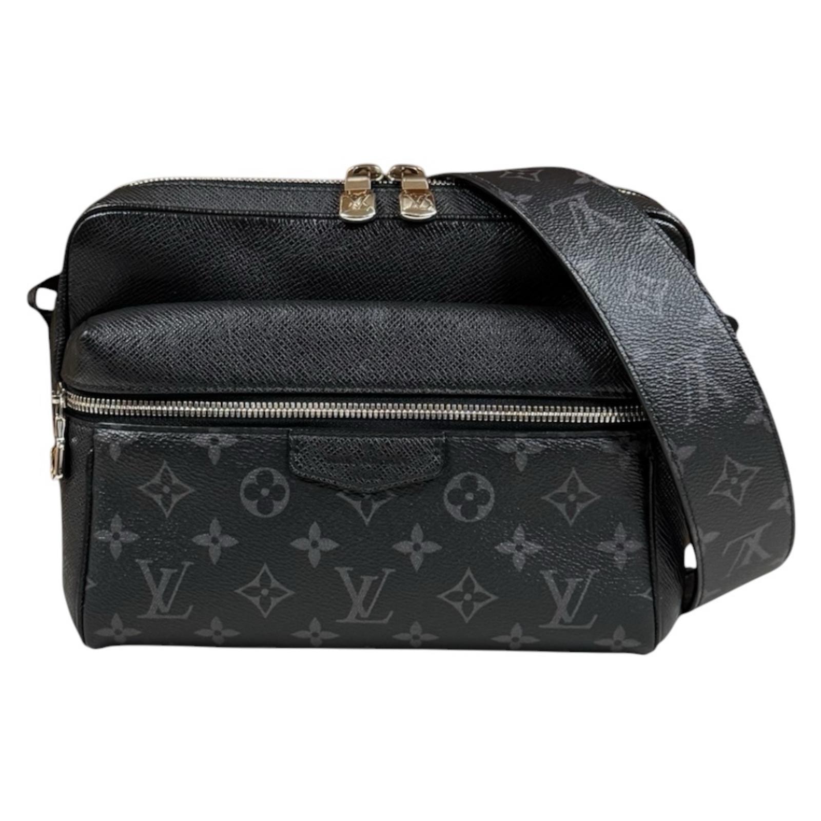 ルイヴィトン アウトドアメッセンジャーPM タイガラマ ショルダーバッグ タイガレザー M30233 ブラック メンズ LOUIS VUITTON  中古