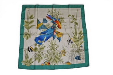 グッチ スカーフ GUCCI ヴィンテージ シルクスカーフ 熱帯魚モチーフ グリーン/ホワイト 1990年代【中古】