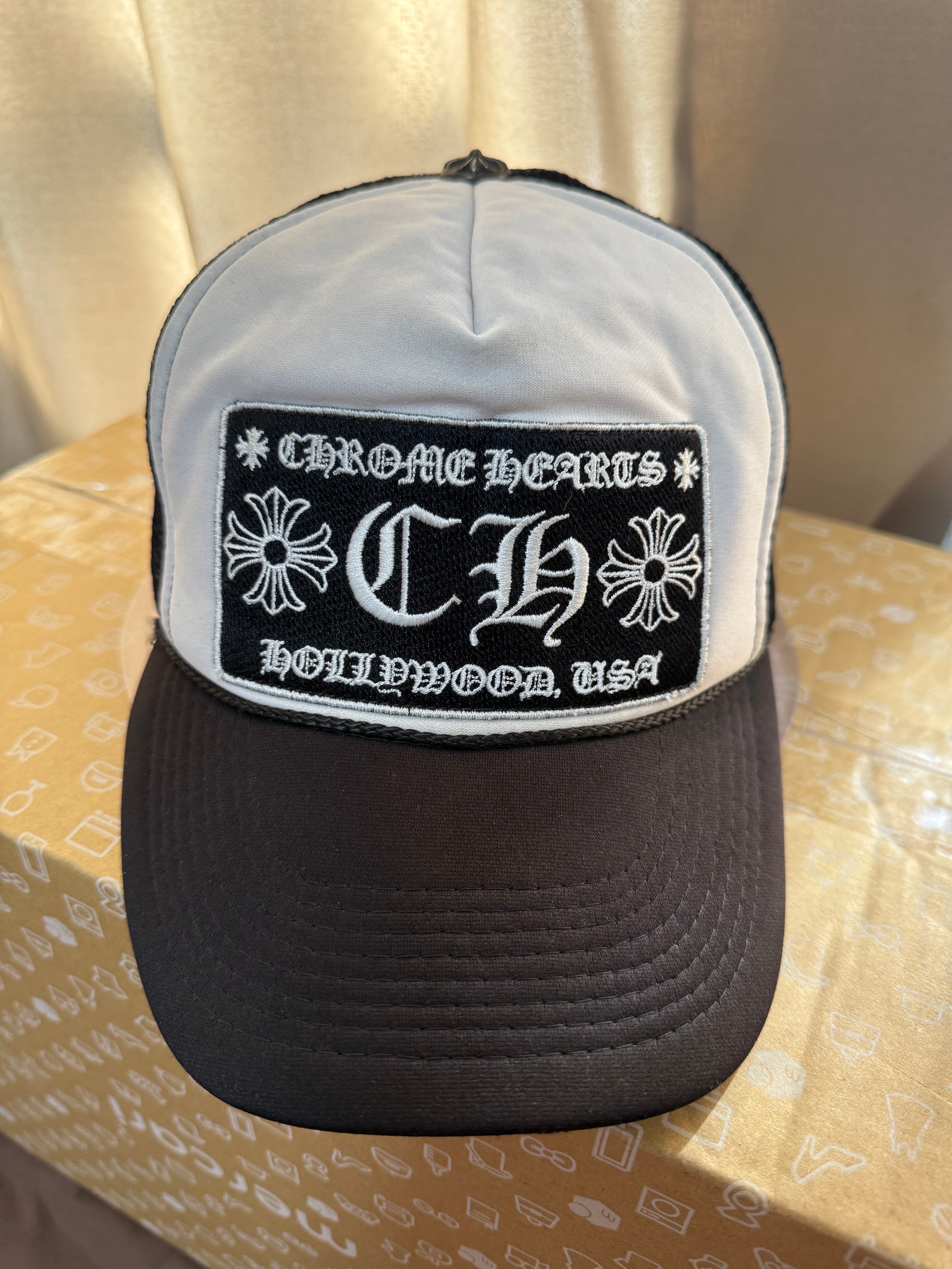 Chrome Hearts Trucker Cap CH "Black/White"