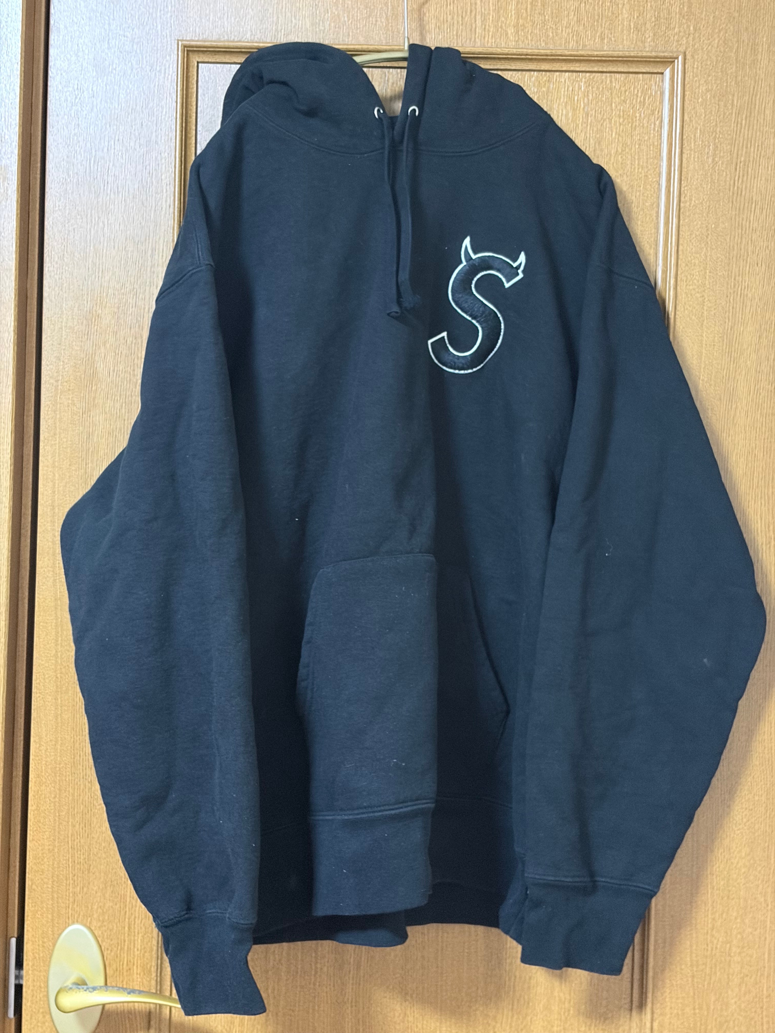 Supreme S Logo Hooded Sweatshirt "Black" (22FW)