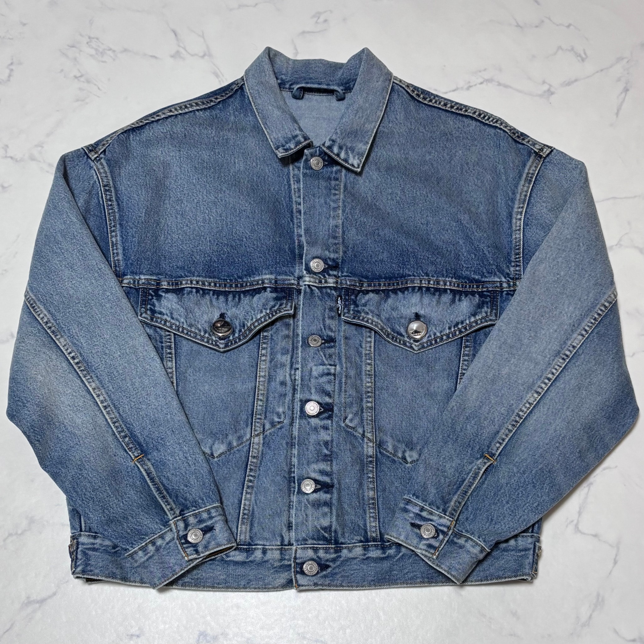AMBUSH x Levi's Loose Fit Trucker Jacket "Denim"