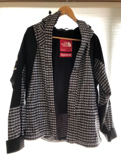 Supreme x The North Face Studded Mountain Light Jacket "Black"