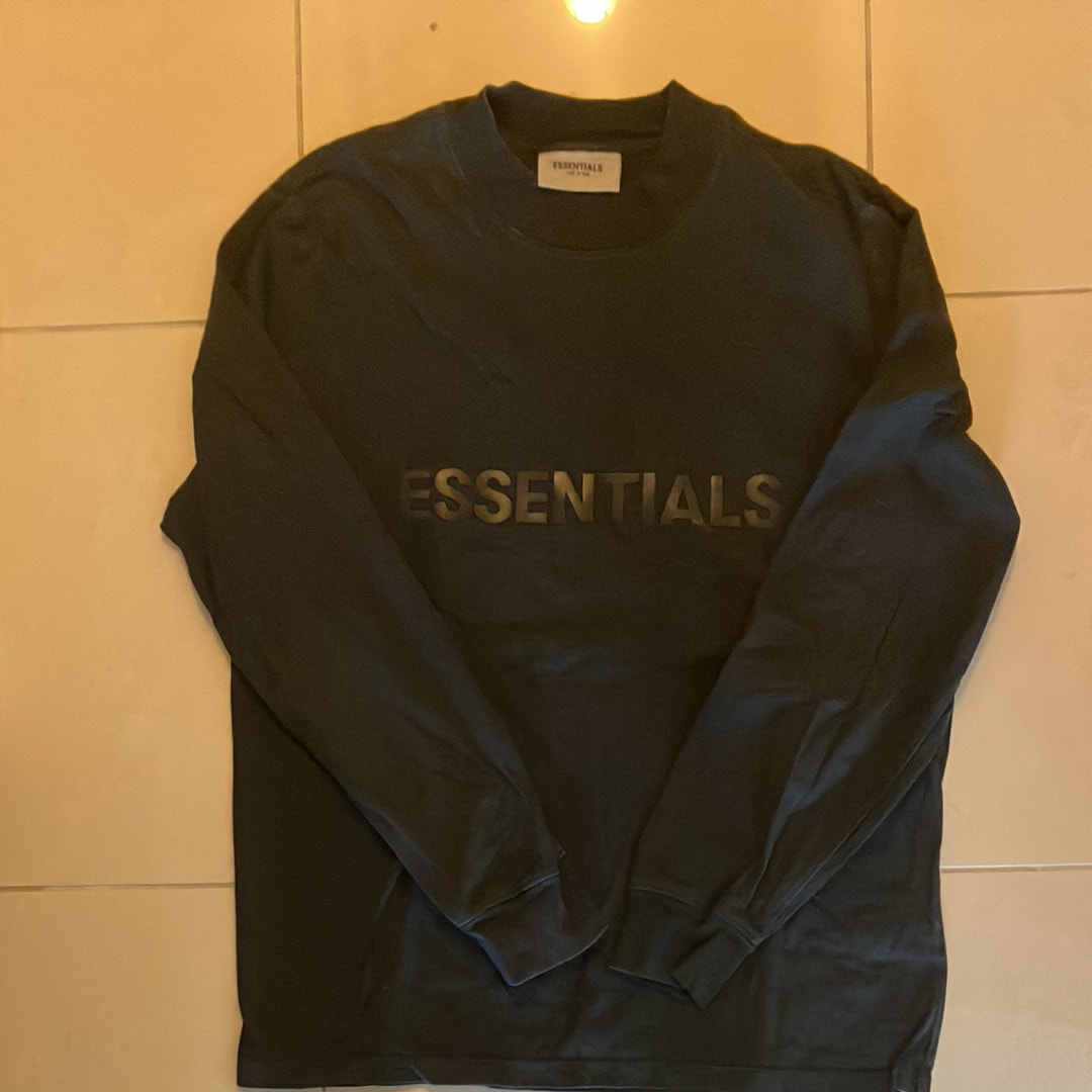 ESSENTIALS ロンT
