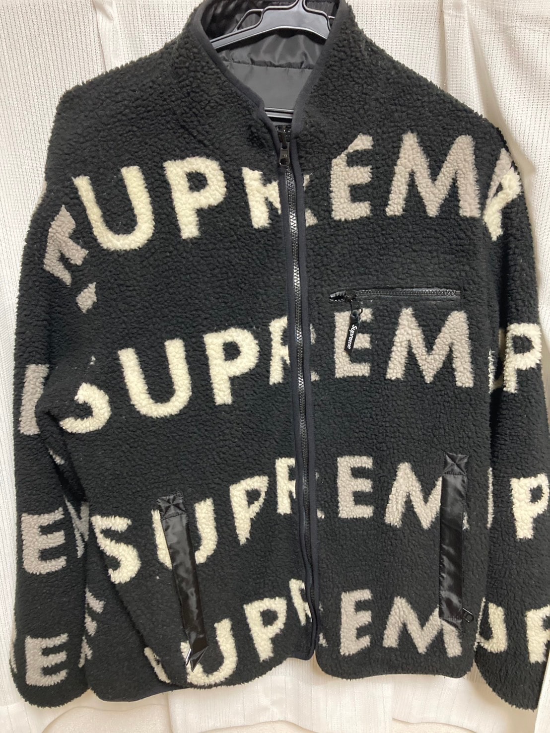 Supreme Reversible Logo Fleece Jacket "Black"
