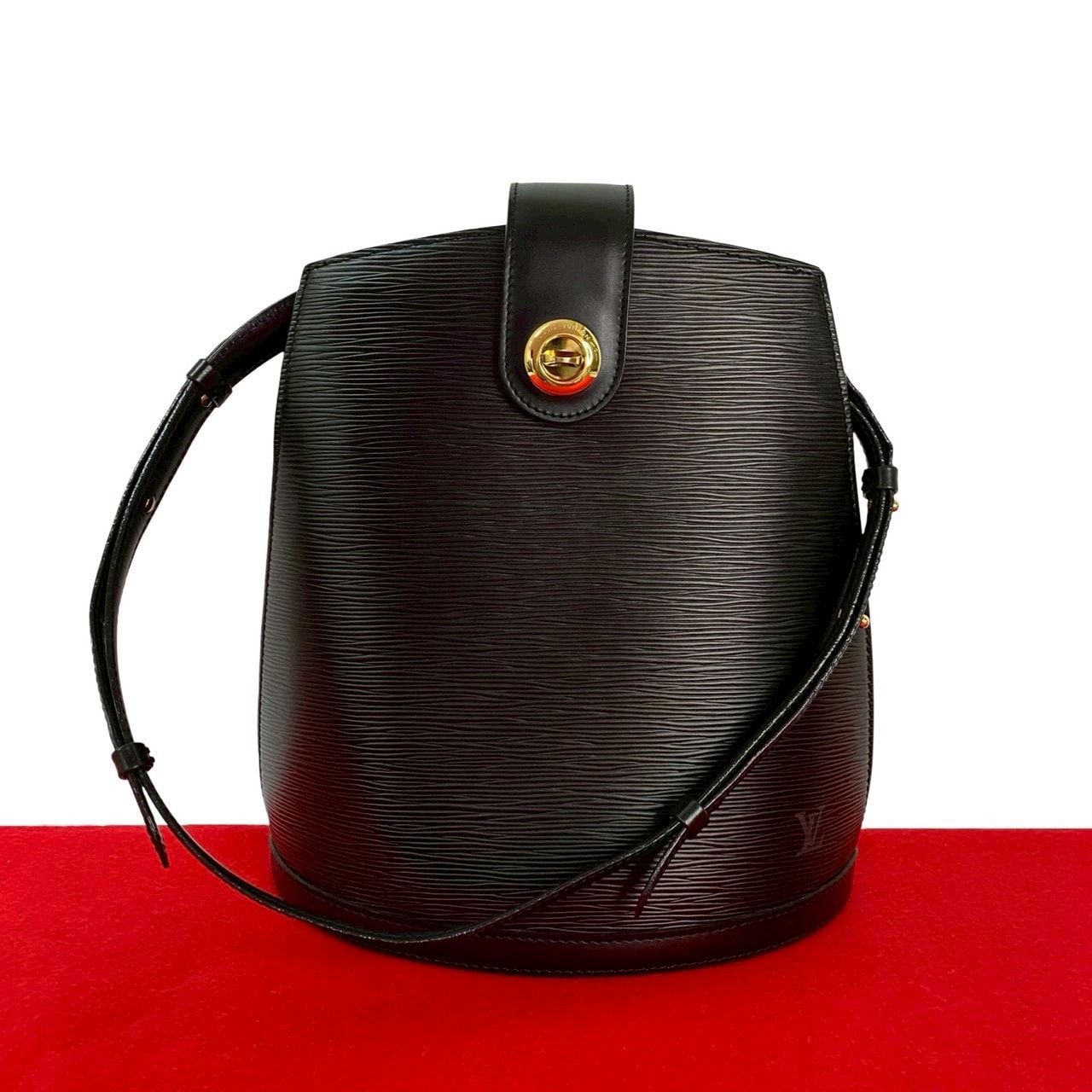 B (目立った傷や汚れなし)】LOUIS VUITTON ルイヴィトン クリュニー