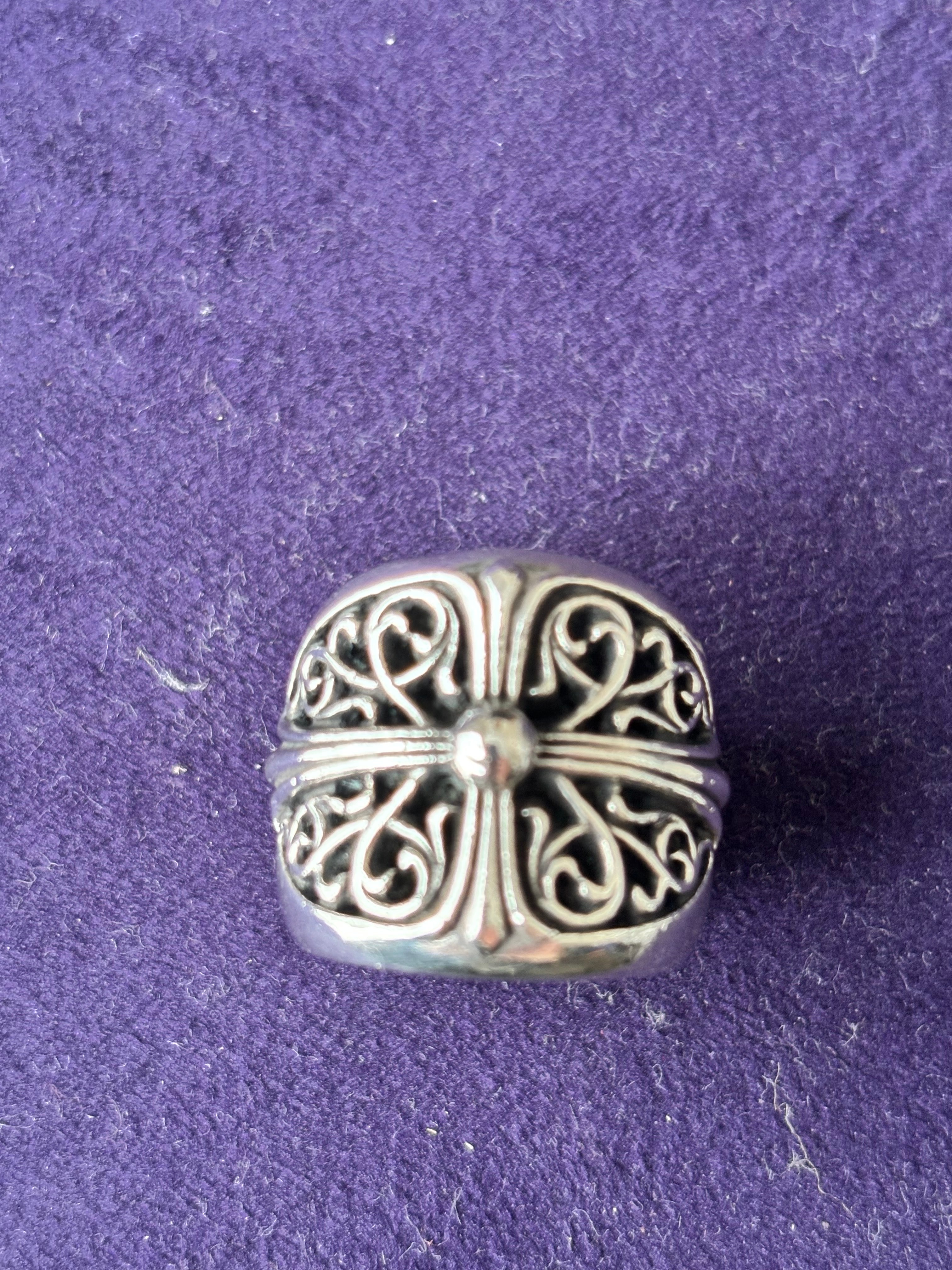 Chrome Hearts Classic Oval Cross Ring "Silver"