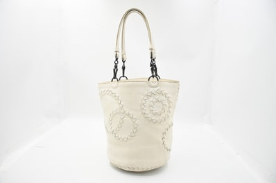 ボッテガヴェネタ イントレチャート 192979 VG0D0 9541