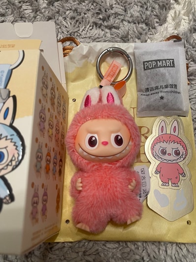 POP MART THE MONSTERS (LABUBU) Pin for Love Series-Vinyl Plush Pendant (A-M) Heart (Secret)