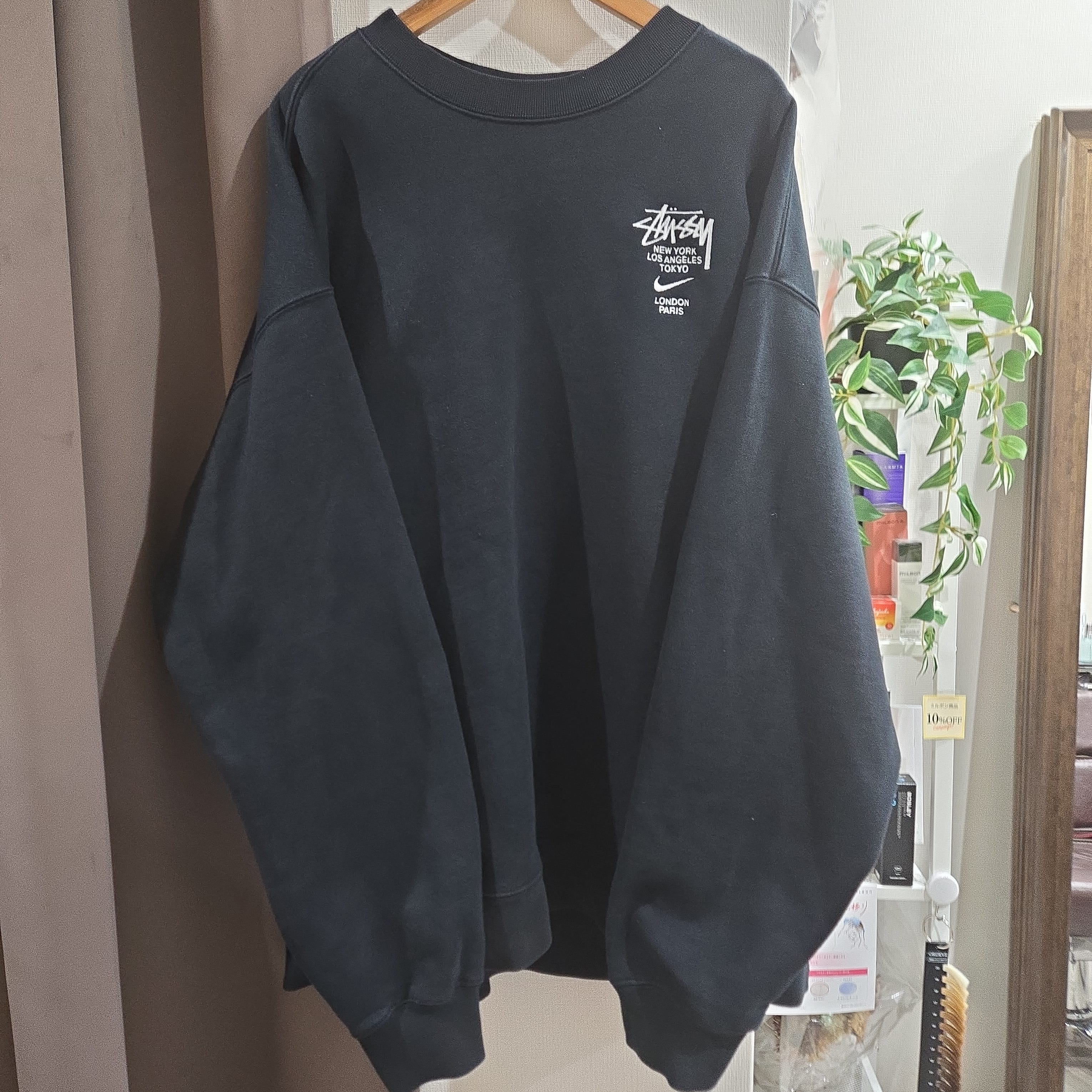 ナイキ ステューシー インターナショナル クルーネック スウェットシャツ (USサイズ) "ブラック" DC4198-010