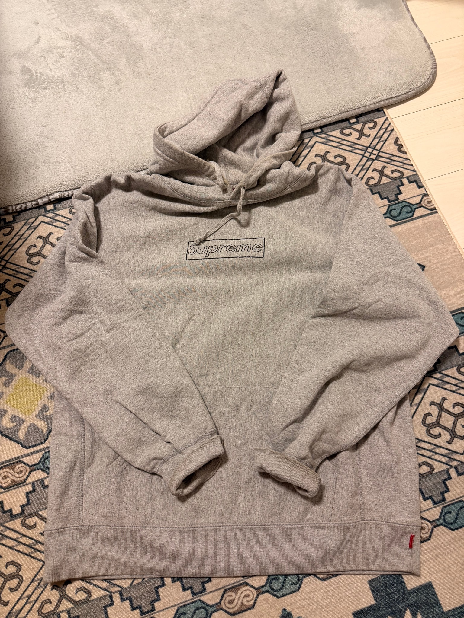 Supreme x KAWS Chalk Logo Hooded Sweatshirt "Grey"(2021)
