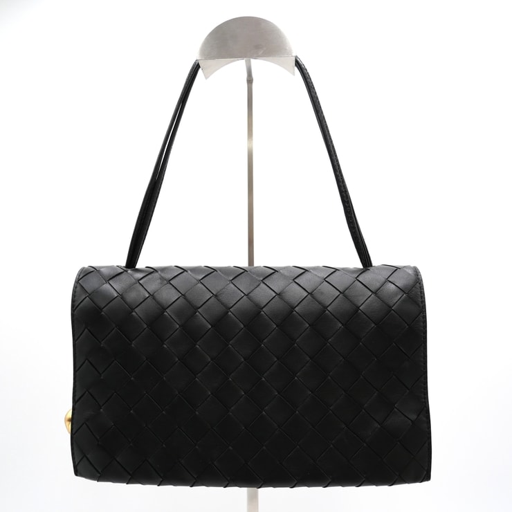 BOTTEGA VENETA(ボッテガヴェネタ)イントレチャート ショルダーバッグ ブラック レザー ゴールド金具 レディース【中古】