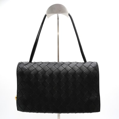 BOTTEGA VENETA(ボッテガヴェネタ)イントレチャート ショルダーバッグ ブラック レザー ゴールド金具 レディース【中古】
