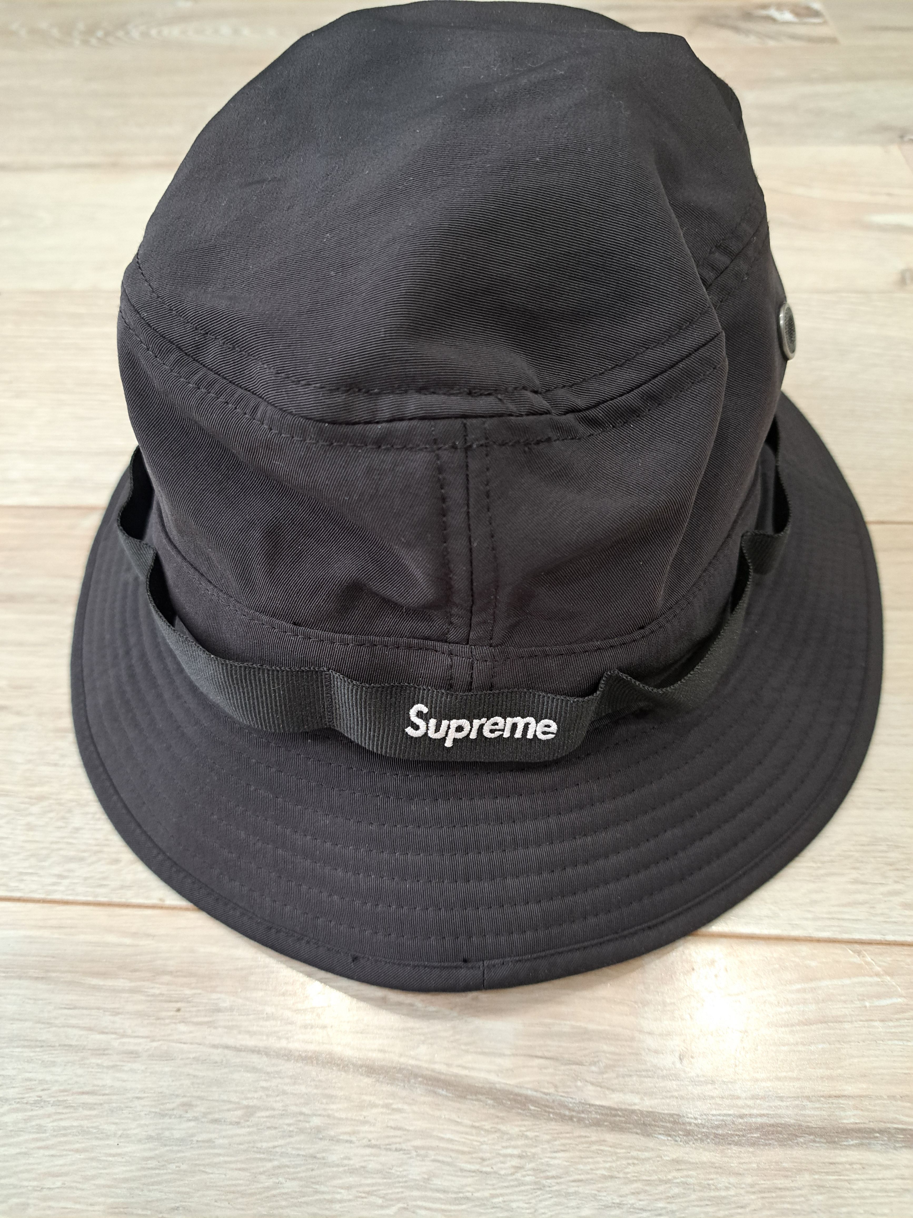 Supreme x The North Face Trekking Crusher "Black"