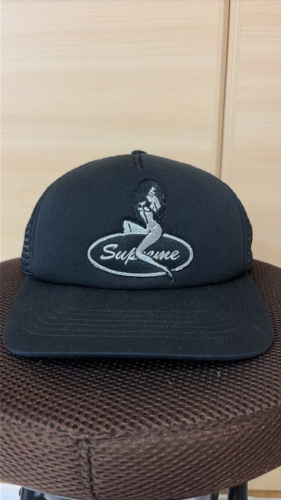 Supreme Pinup Mesh Back 5-Panel "Black"