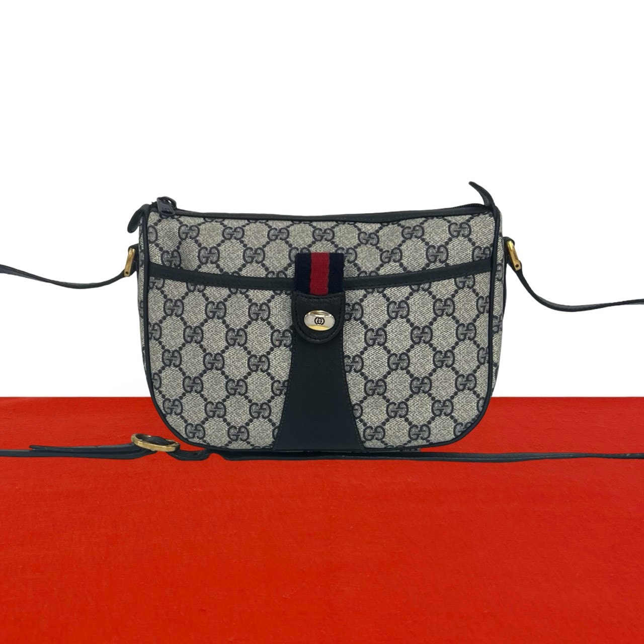GUCCI グッチ シェリーライン GG ロゴ 金具 PVC レザー ショルダーバッグ ネイビー
 36270