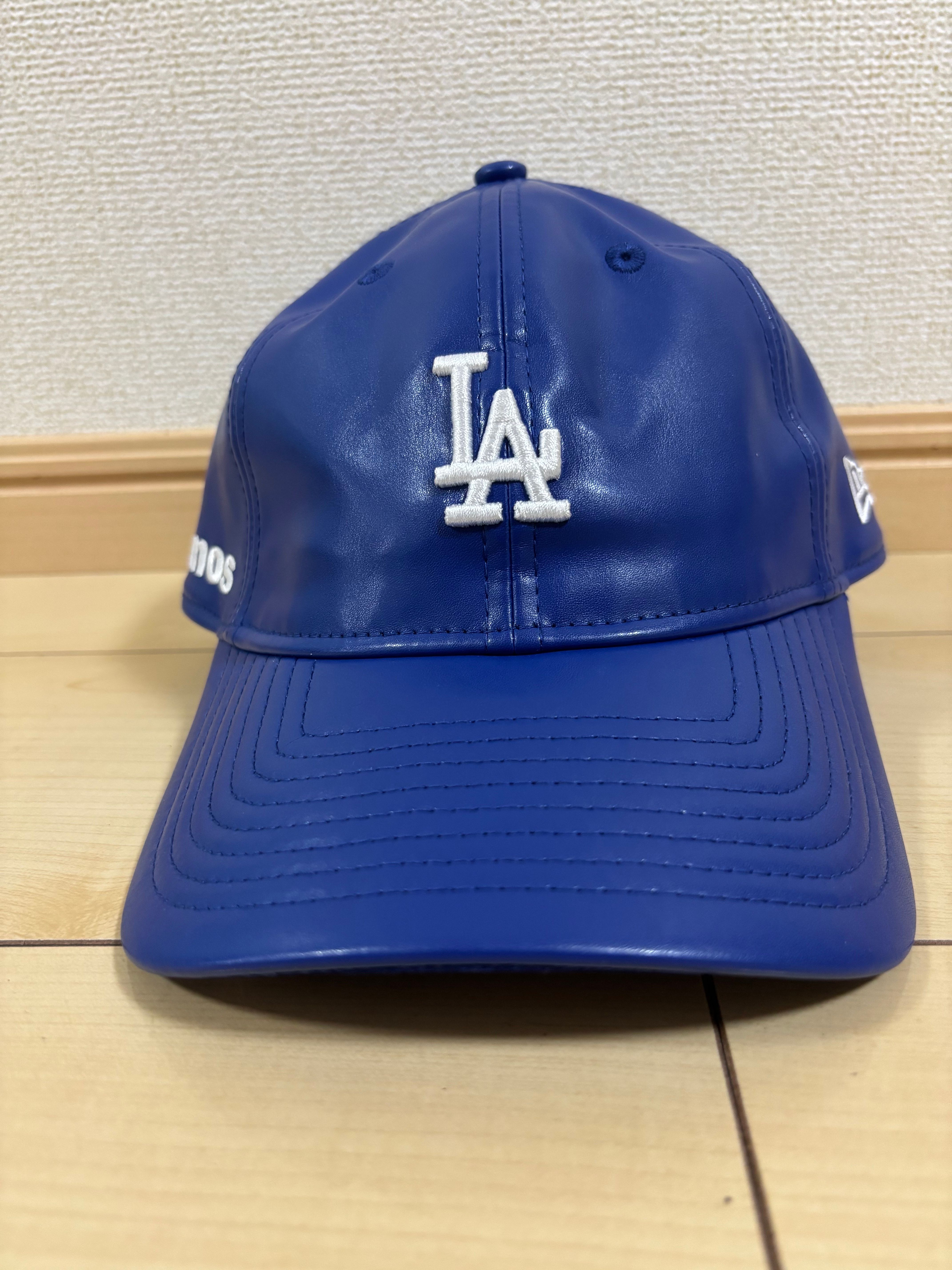ニューエラ x アトモス 9トゥエンティ ロサンゼルスドジャース WET レザー "ブルー"