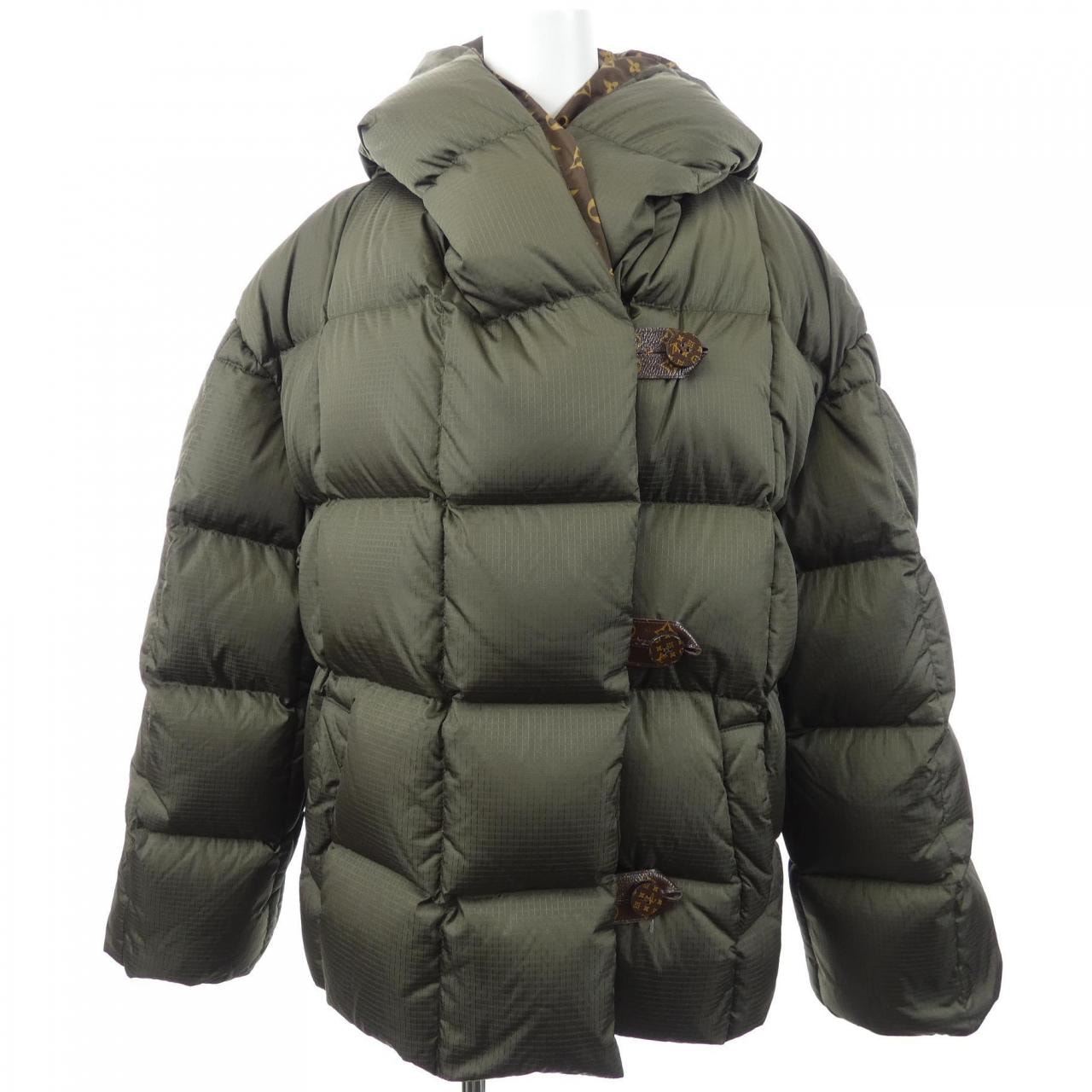 ルイヴィトン LOUIS VUITTON FLOW16E54 ダウンジャケット