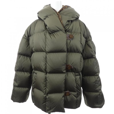 ルイヴィトン LOUIS VUITTON FLOW16E54 ダウンジャケット