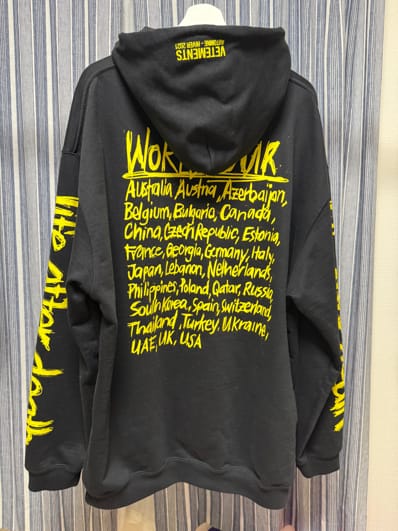 ヴェトモン パーカー VETEMENTS ワールドツアー ブラック&イエロー Mサイズ