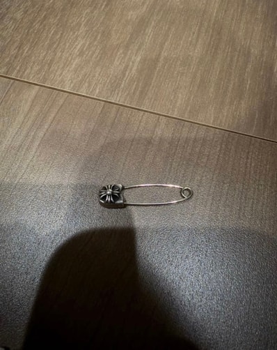 Chrome Hearts SAFETY PIN SM "Silver"