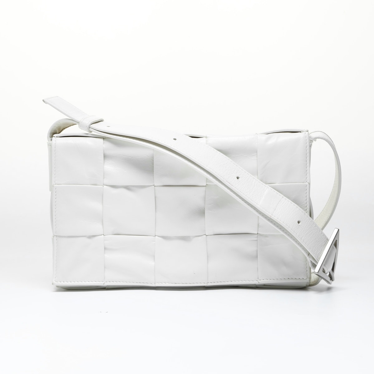 ボッテガヴェネタ BOTTEGAVENETA カセット イントレチャート ボディバッグ ショルダーバッグ【中古】