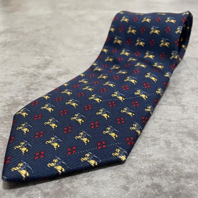 【BURBERRY】バーバリー 騎士ロゴ ホースロゴ 小紋柄 ネクタイ ネイビー レッド ゴールド シルク100% イタリア製 メンズ フォーマル 紳士