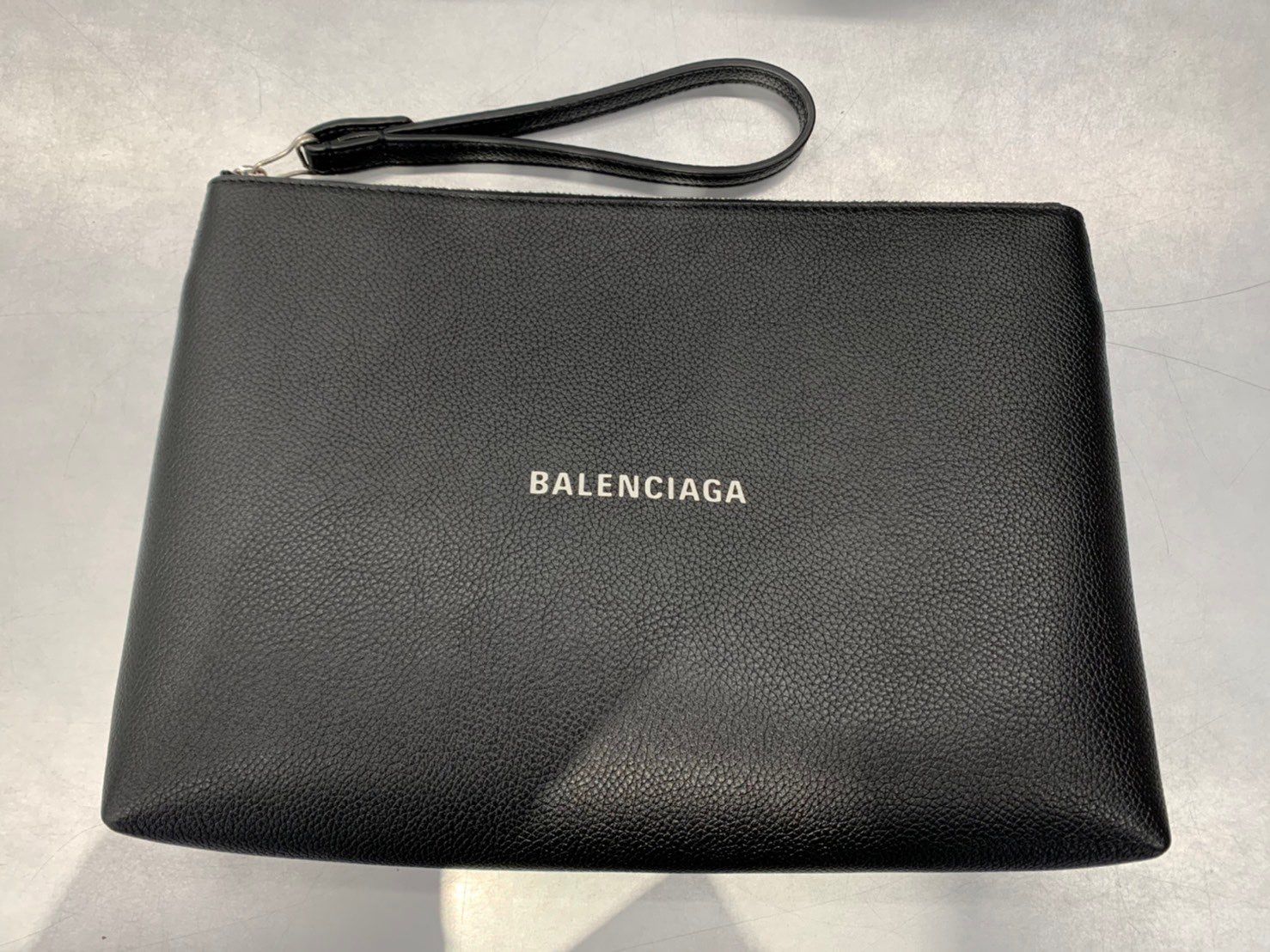 バレンシアガ クラッチバック