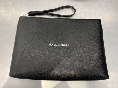 バレンシアガ クラッチバック