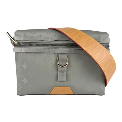 ルイ ヴィトン LOUIS VUITTON ショルダーバッグ モノグラム チタニウム メッセンジャーPM ナイロンキャンバス グレー メンズ M43889【中古】 z7423