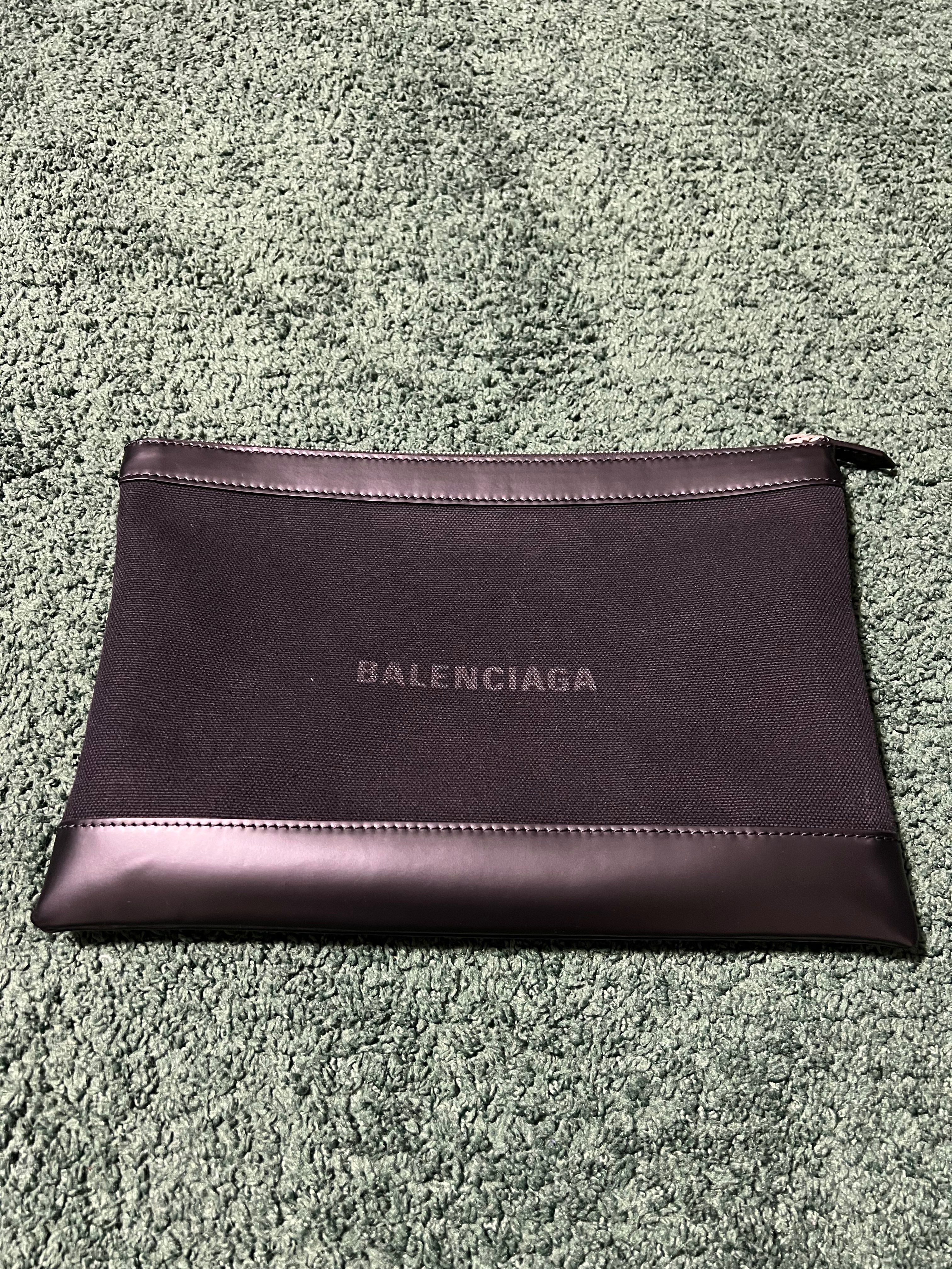 BALENCIAGA Navy Clip M "Black"